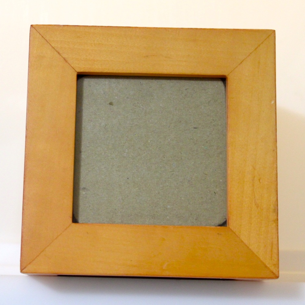 Picture frame cube light wood color (5) 3x5 pictures